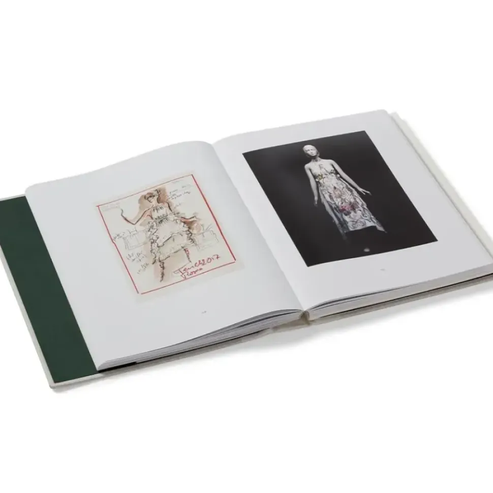 Karl Lagerfeld: A Line Of Beauty