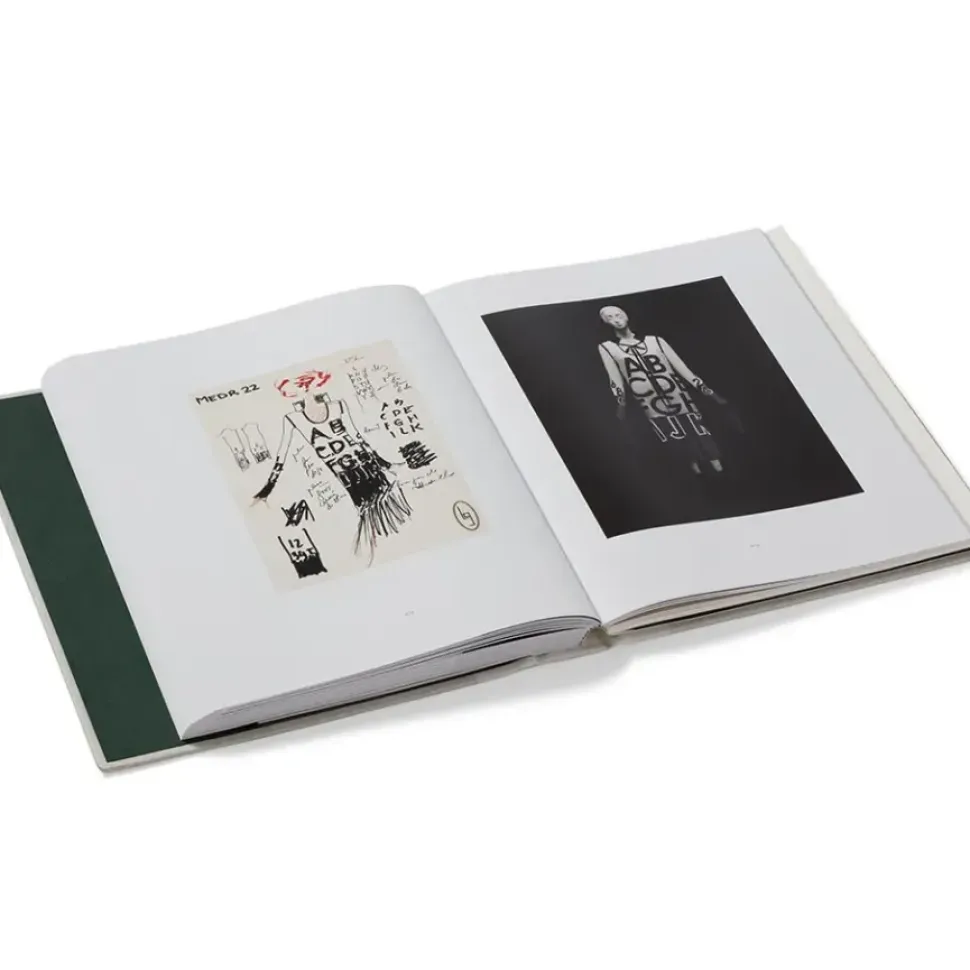 Karl Lagerfeld: A Line Of Beauty
