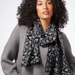 Spanish Snowflake Jacquard Scarf